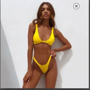 NWT, Minimale Animale Aura Top, XS